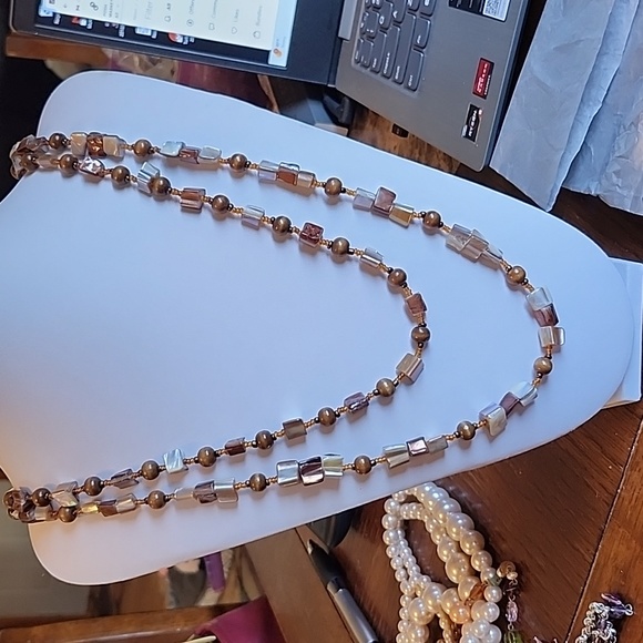 Necklace - Picture 1 of 3